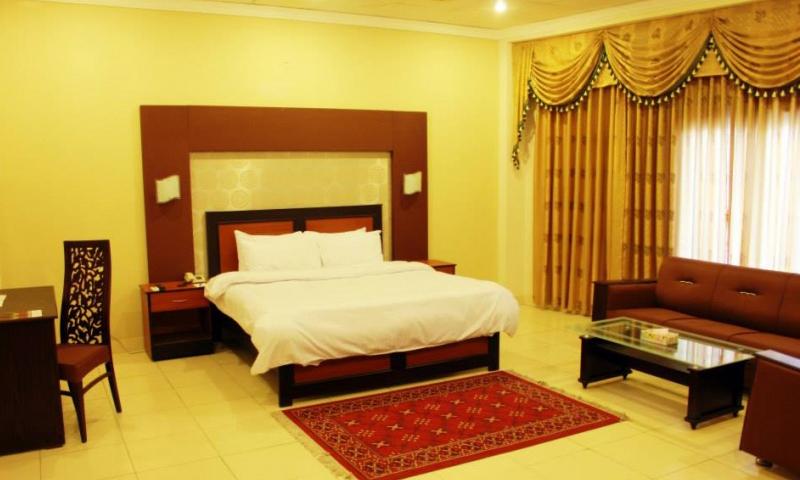 Hotel One Gujrat
