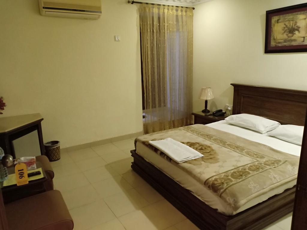 Hotel Grand