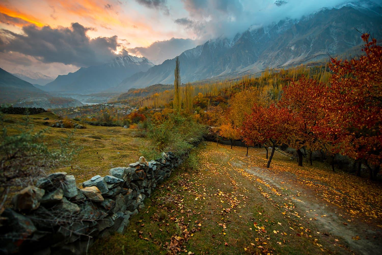 5 days tour to HUNZA VALLEY